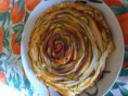 Rosa sfogliata con salame e zucchine